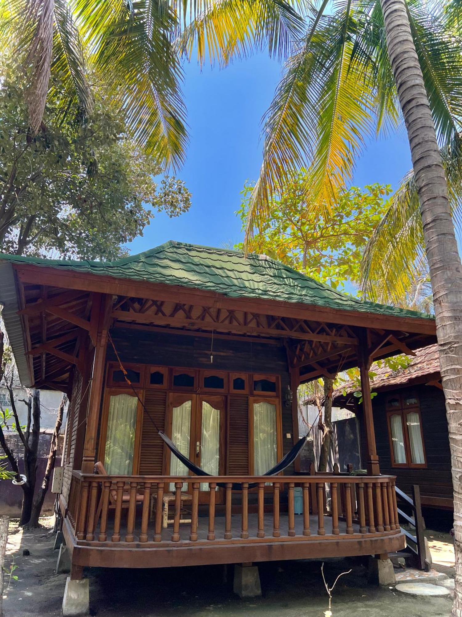 Bronze Bungalows Гили Мено Екстериор снимка