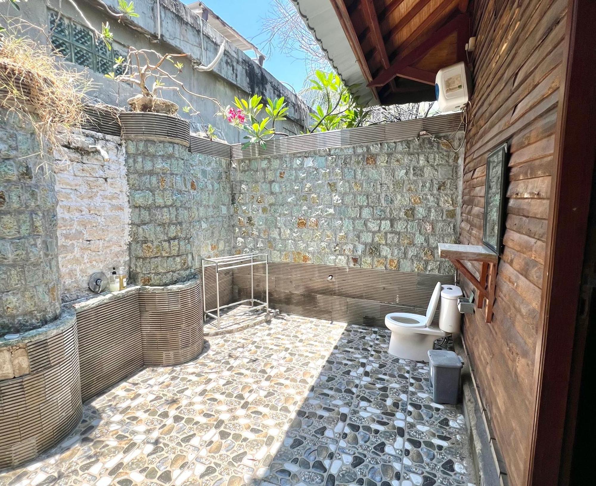 Bronze Bungalows Гили Мено Екстериор снимка